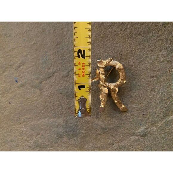 Sarah Coventry Intial R Brooch Vtg  Branch Gold Tone Letter Jewelry Pin Signed - Picture 2 of 4